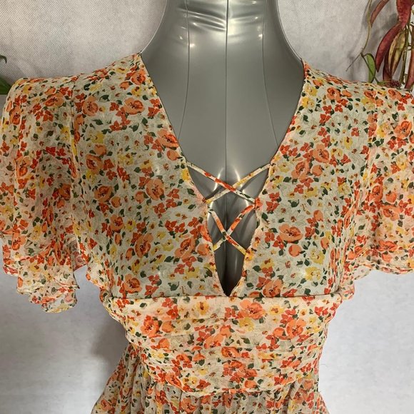 🌟HOST PICK🌟 Zara Basic Ruffle Floral Blouse - Picture 2 of 10